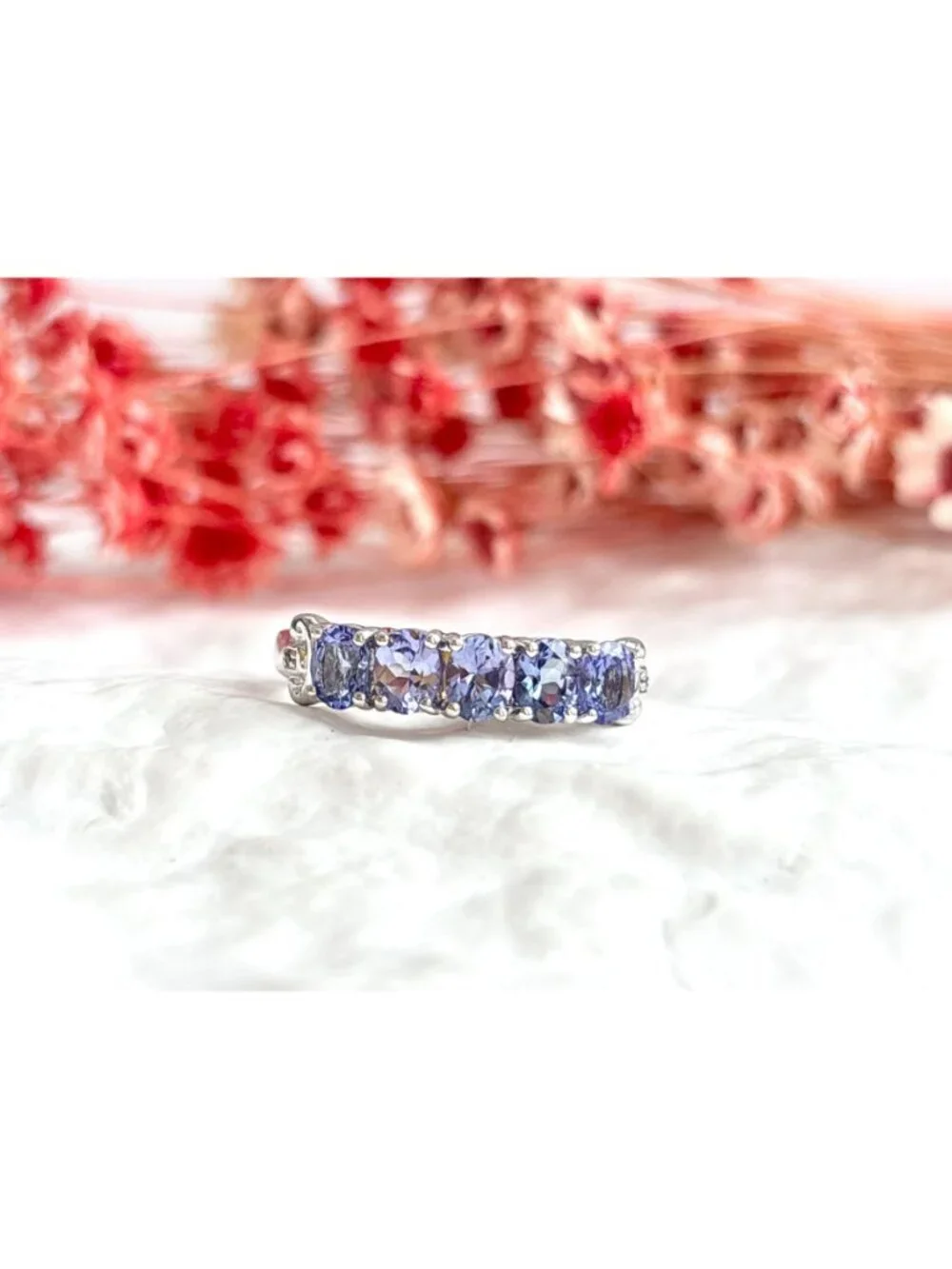 Tanzanite Gemstone Oval Cut Row Set Sterling Silver 925 Vintage Ring - sz 8